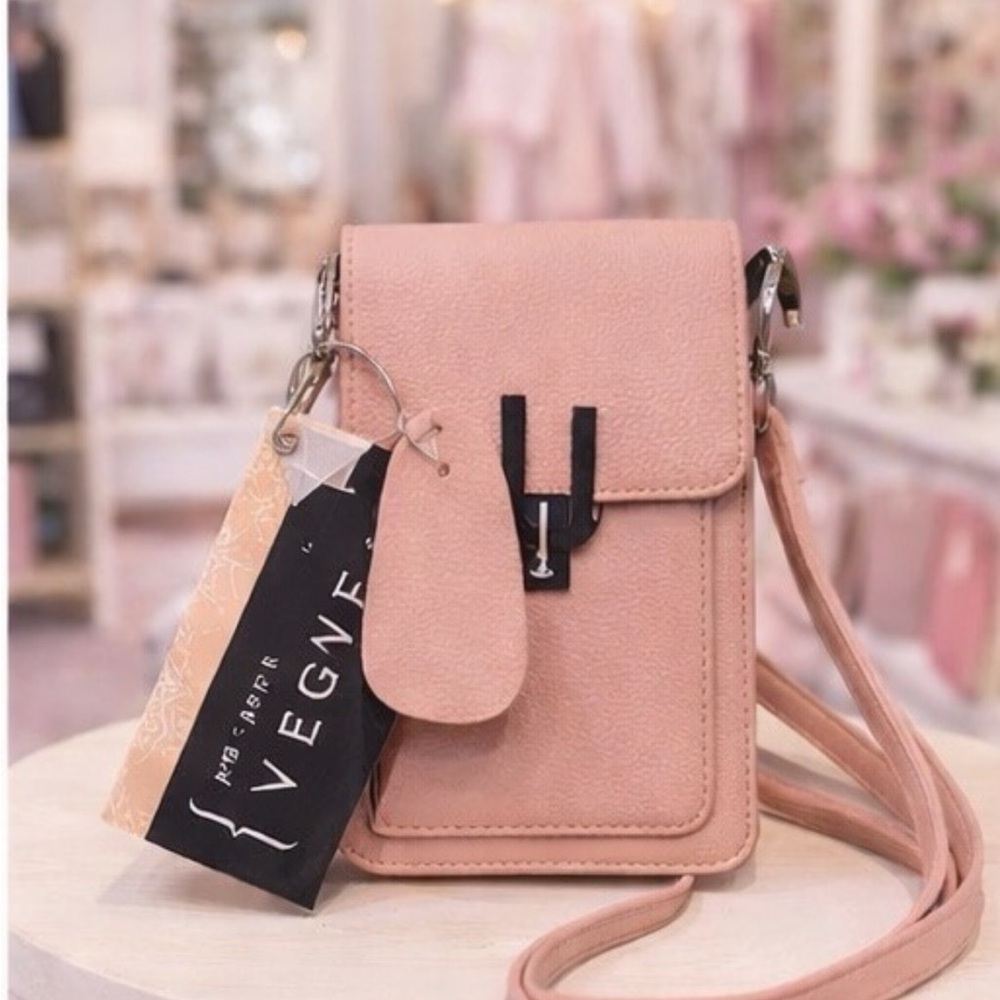 NWT-XOXO Blush Pink Crossbody/phone bag.